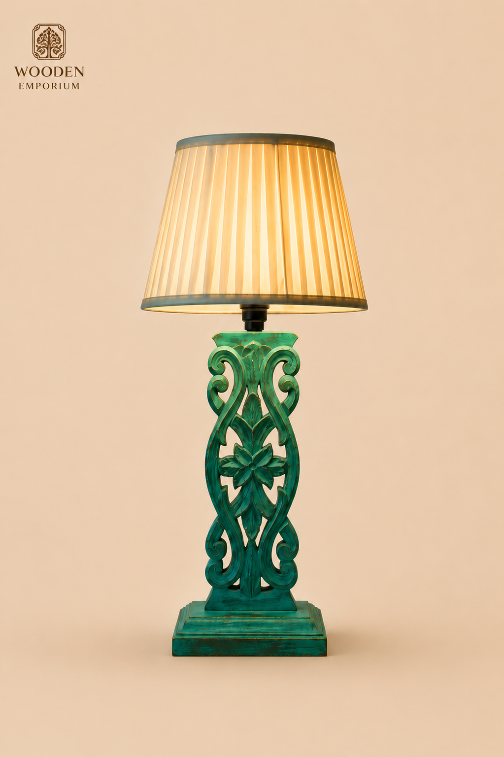Willow Crest Lamp
