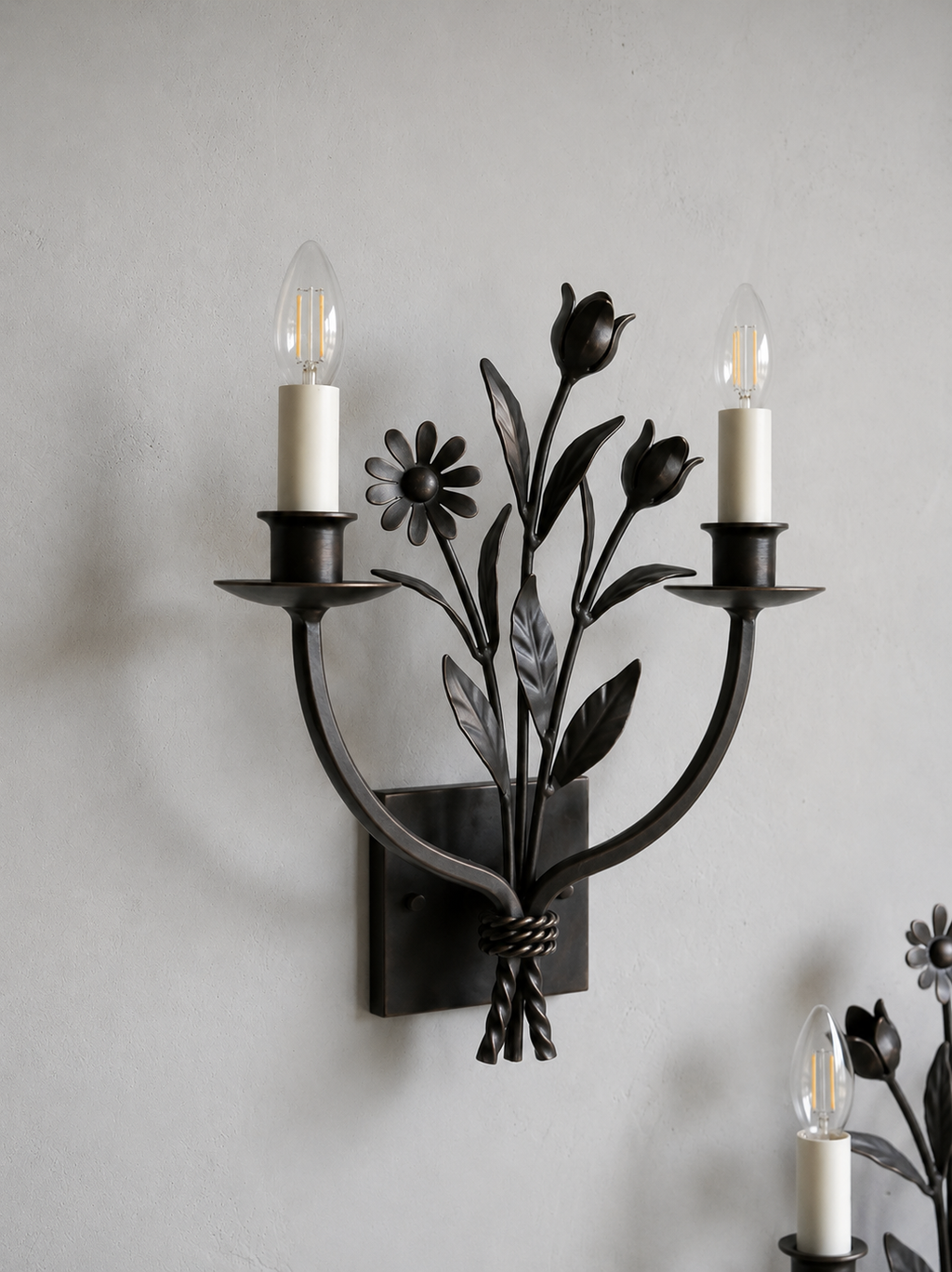 Artique Bloom Hotel Wall Light