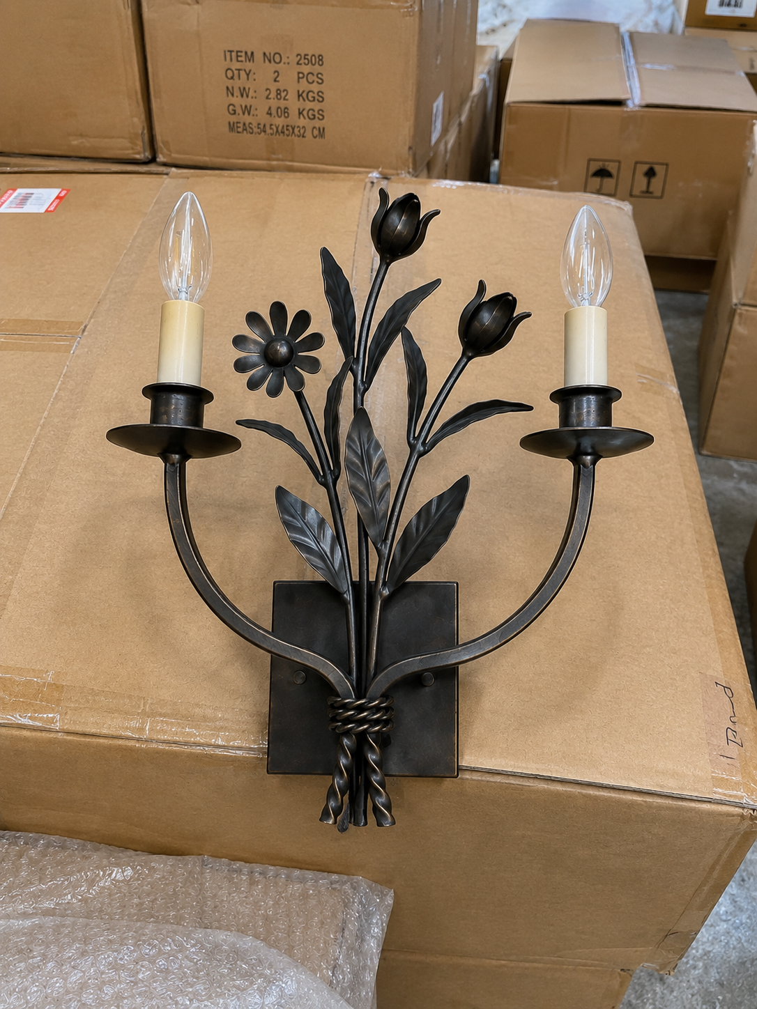 Artique Bloom Hotel Wall Light