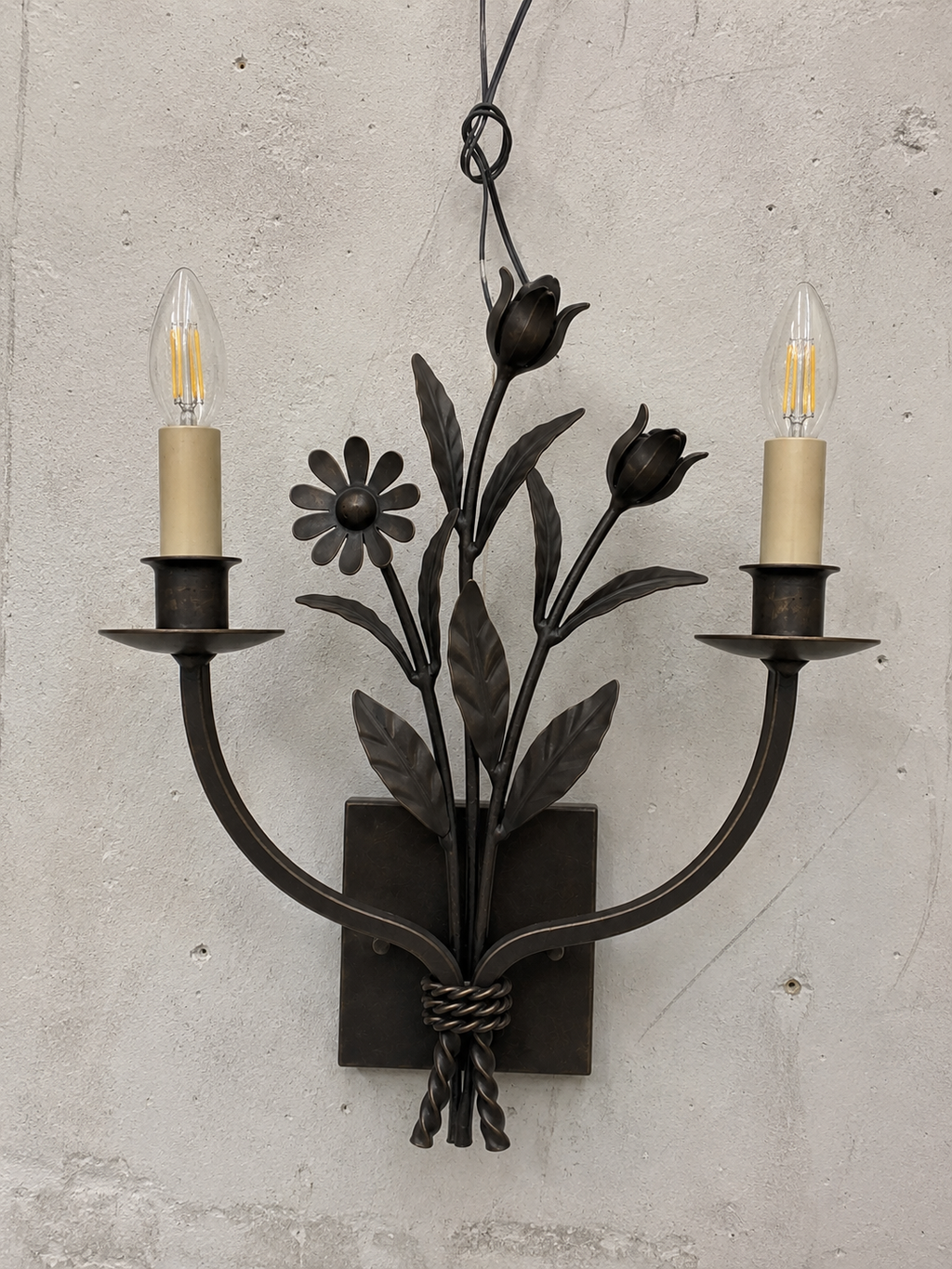 Artique Bloom Hotel Wall Light