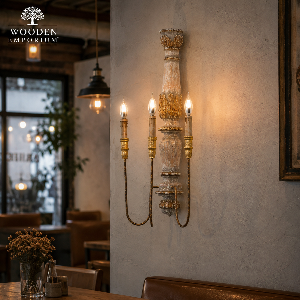 Wooden Crown Wall Lamp