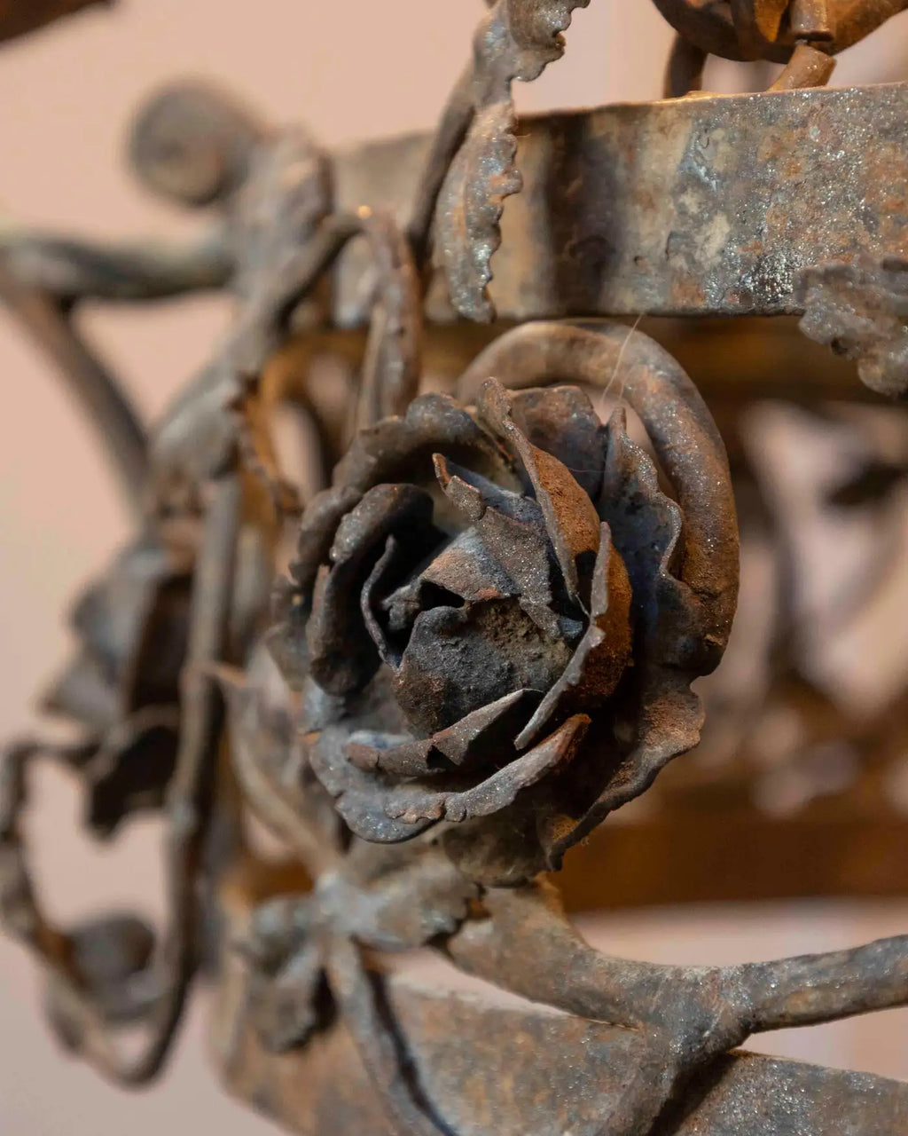 French 19th Century Four-Light Iron Ring Chandelier with Flowers and Vines
