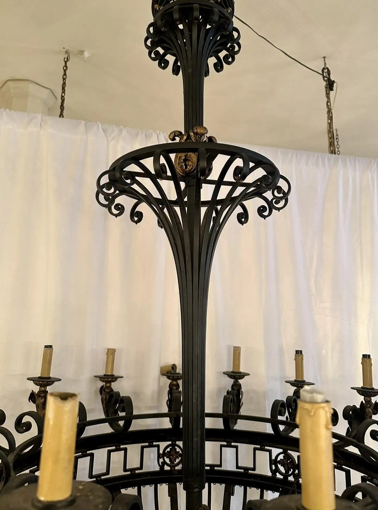 Grand scale French chandelier, additional view